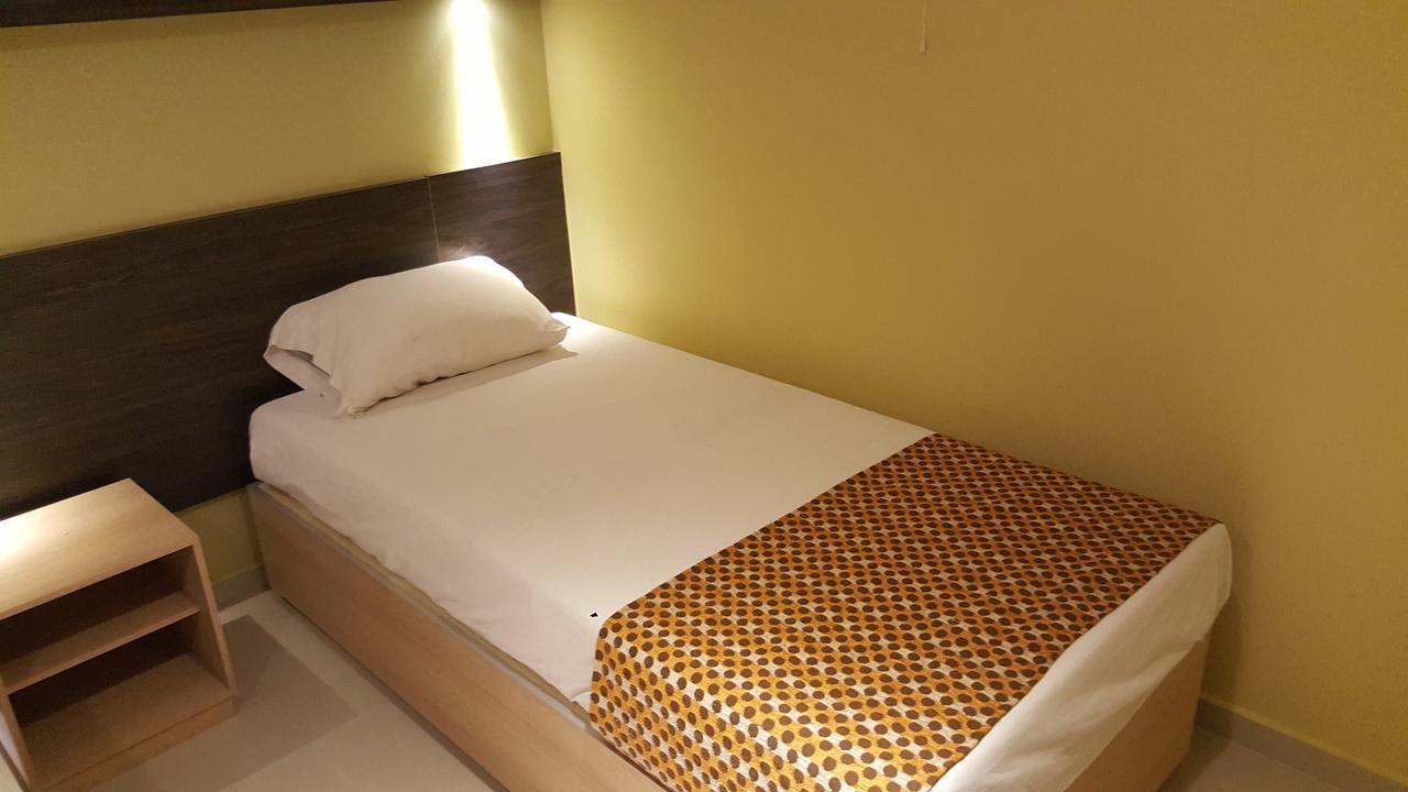 Hotel 56 Avenue Plaza Баранкила Екстериор снимка