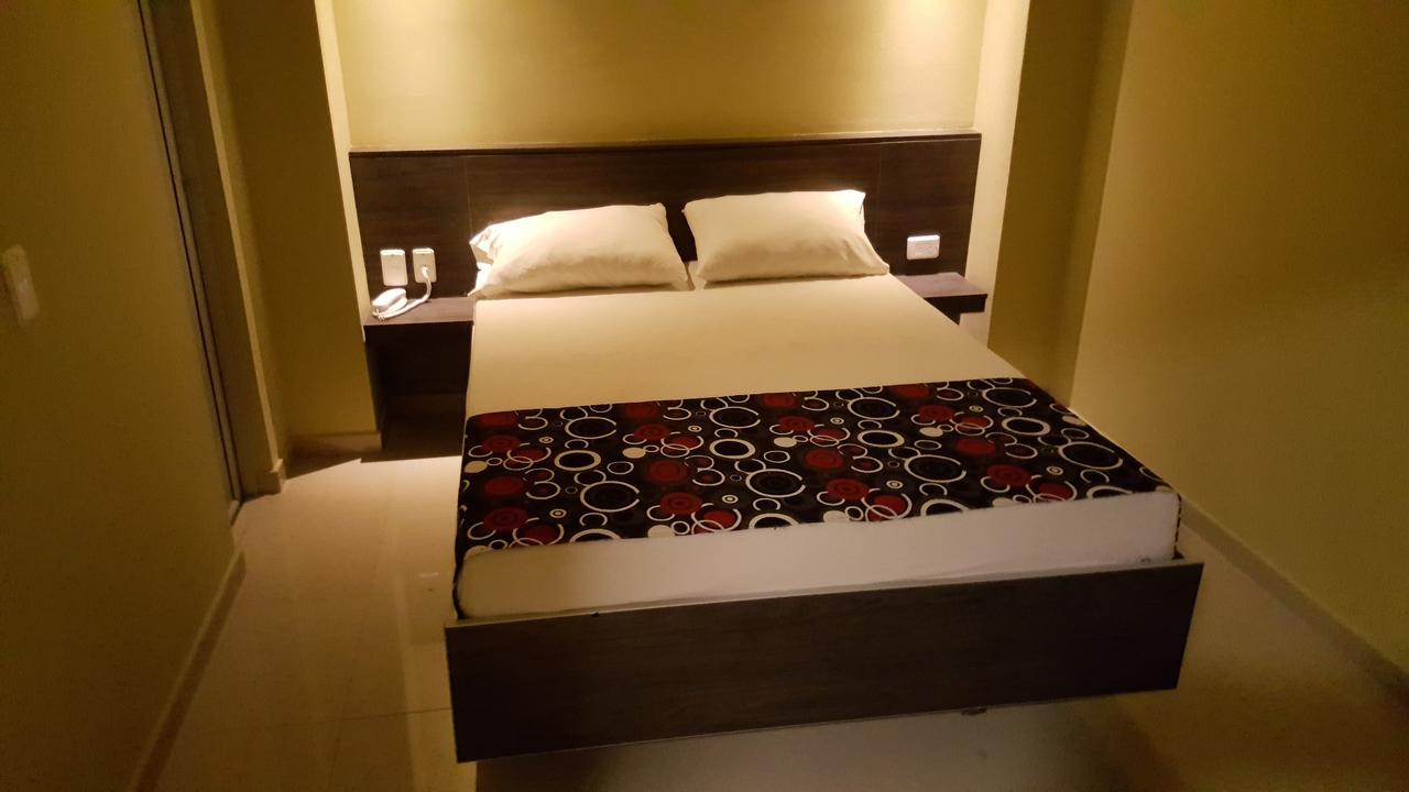 Hotel 56 Avenue Plaza Баранкила Екстериор снимка