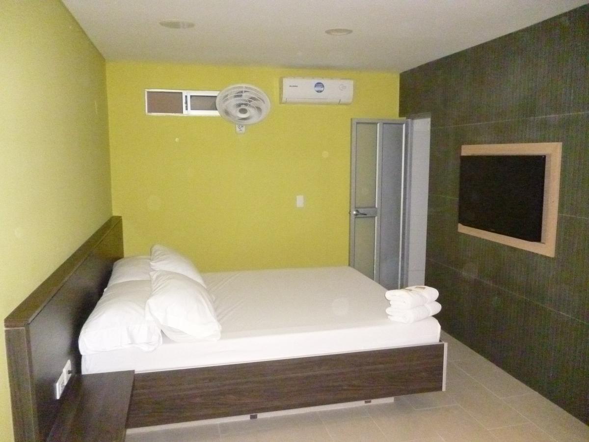 Hotel 56 Avenue Plaza Баранкила Екстериор снимка