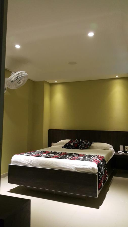 Hotel 56 Avenue Plaza Баранкила Екстериор снимка