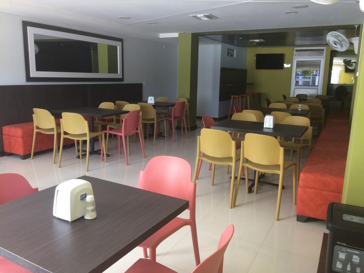 Hotel 56 Avenue Plaza Баранкила Екстериор снимка